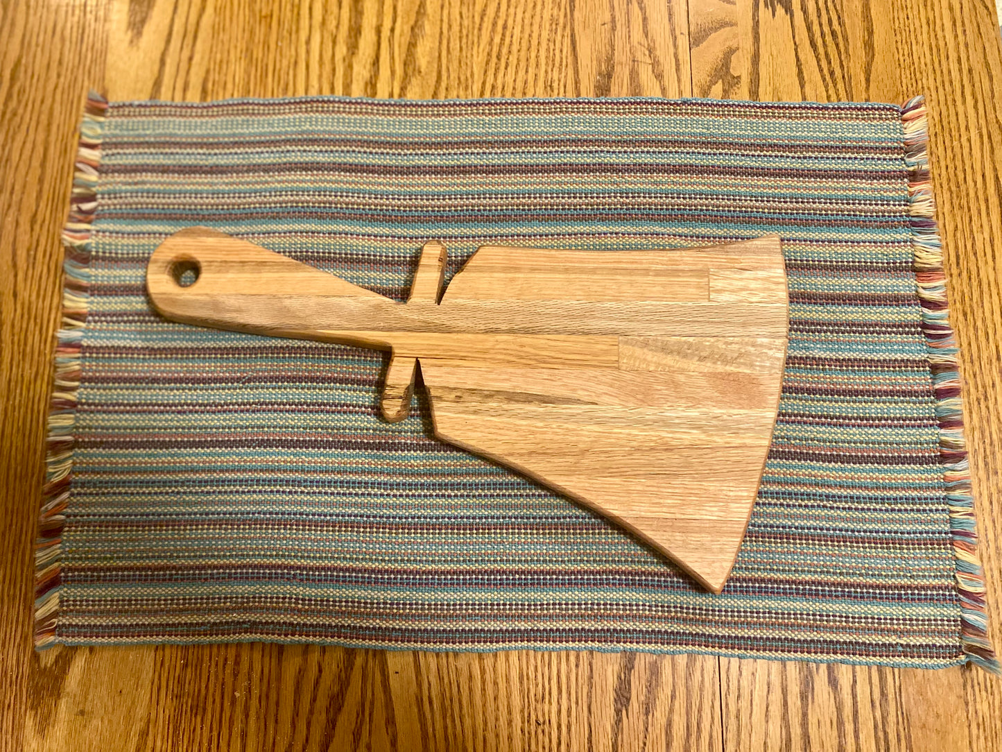 Handbell-shaped Cutting Board - Wood, Oak